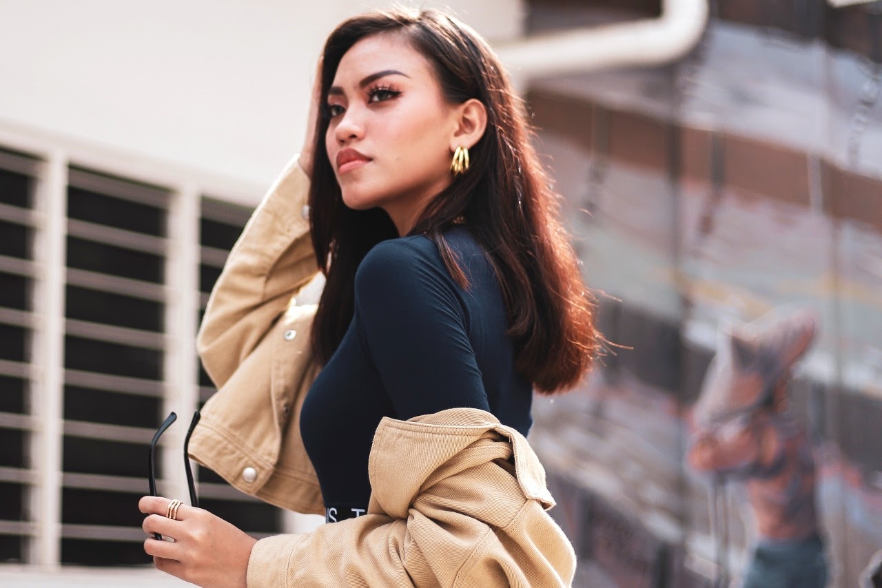 5 Irresistible Accessorizing Ideas For Layering Earrings Together 5 Irresistible Accessorizing Ideas For Layering Earrings Together