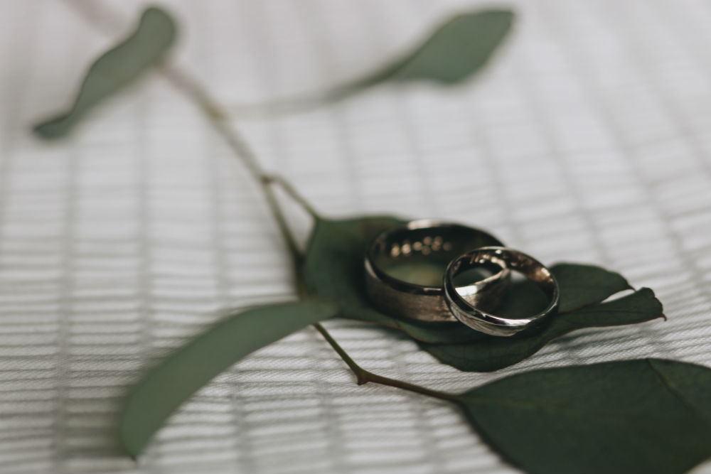 The Ultimate Metals Guide for Men's Wedding Bands