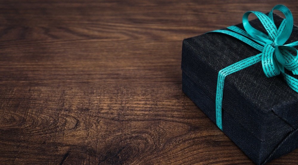 Holiday Gift Ideas for Men that They’ll Wear Forever Holiday Gift Ideas for Men that They’ll Wear Forever