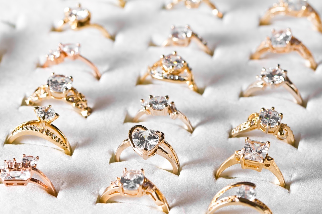 ENGAGEMENT RINGS IN HAMDEN