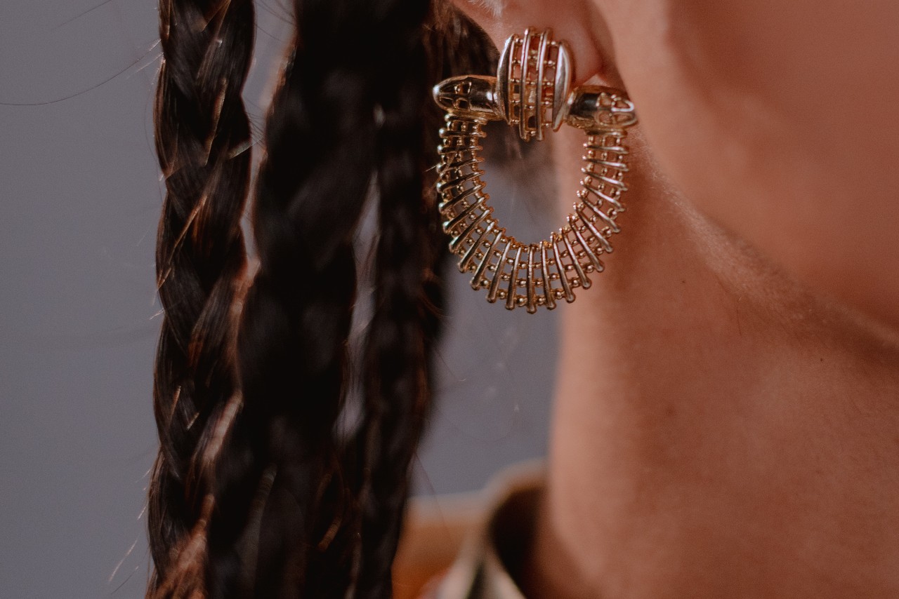 CHARACTERISTICS OF UNIQUE JEWELRY CHARACTERISTICS OF UNIQUE JEWELRY